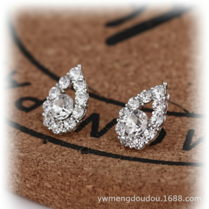 Tending oro rosa lampadario moda orecchini a cerchio in lega di cristallo stella orecchini vendita calda all'ingrosso - Product Image 1