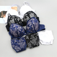 YCH – ensemble de soutien-gorge et string en dentelle pour femme, Lingerie Sexy, Europe et amérique, vente en gros