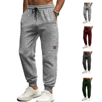 Pantalon à la mode à jambe droite pour hommes pour les dîners du week-end, look à la mode et style à la mode pour le dîner