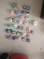 Kinderfeestje cadeau pompom hanger voor kinderen. School terug naar school klas prijs pluche sleutelhanger