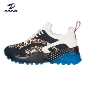 Vente en gros de baskets design de luxe à <span class=keywords><strong>plateforme</strong></span> et semelle épaisse, décontractées pour la marche et la mode pour femmes, chaussures pour papa et hommes - Product Image 3