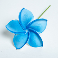 Mousse artificielle de perle blanche de fleur de tiaré romantique de vente chaude pour des mariages et la fête des mères faites à partir du matériel durable de vêtements