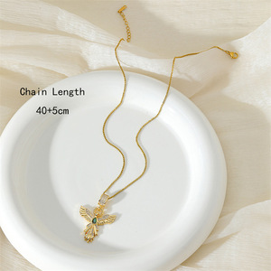 Collana con Ciondolo Angelo in Acciaio Inossidabile Placcato Oro 18k con Zirconi per Donne Gioielli in Acciaio al Titanio - Product Image 4