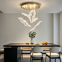 Lustre en verre soufflé à la main en forme de feuille, luminaire suspendu de luxe avec cadre doré, lampe moderne pour plafond haut, idéal pour villa, escalier, hall d'entrée