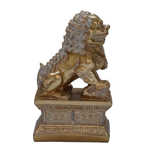 Petite paire de statues de lions orientaux en or, décoration traditionnelle chinoise pour la maison, artisanat en résine Feng Shui, motif animal anime - Product Image 5