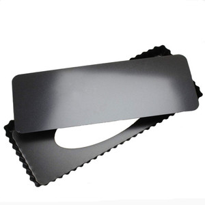 Bandeja <span class=keywords><strong>rectangular</strong></span> antiadherente <span class=keywords><strong>para</strong></span> tartas y quiche de 14 pulgadas con fondo suelto extraíble hecho de acero al carbono - Product Image 1