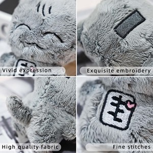 Peluche de Gato Gris Personalizado OEM con Bajo MOQ, Juguete de Peluche de Animal, Regalo para Amigos, Colgante para Mochila - Product Image 2