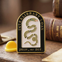Pin Enamel Logam Seng Berlapis Emas dengan Huruf dan Gambar Hewan, Pin Dua Sisi, Pin Kustom, Logo Logam