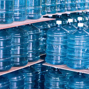 Équipement de remplissage automatique de barils d'eau de 5 gallons, ligne de production d'embouteillage d'eau de 19L 20L - Product Image 1