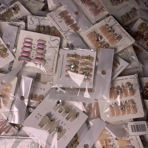 Pretty Nail Lucky Bag EYL, <span class=keywords><strong>Uñas</strong></span> Postizas <span class=keywords><strong>de</strong></span> Lujo con Certificación CE, Forma <span class=keywords><strong>de</strong></span> Almendra, Cobertura Completa, 10 Piezas, Hechas a Mano - Product Image 5