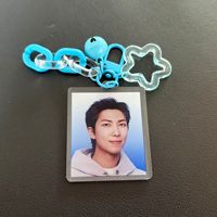 Nouveau porte-clés K-pop en acrylique pour sac, avec clochette et pendentif étoiles, porte-clés photo d'idole carré Kpop BT Merch, cadeau pour fans