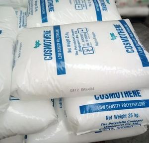 โพลีเอทิลีนความหนาแน่นต่ำ LDPE G812 สิงคโปร์ เม็ดพลาสติก PE สำหรับฉีดขึ้นรูป วัสดุเม็ดพลาสติก LDPE บริสุทธิ์ สำหรับของเล่น/ฝาปิด - Product Image 1
