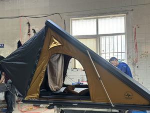 Tente de toit légère à <span class=keywords><strong>prix</strong></span> d'usine, tente de <span class=keywords><strong>camping</strong></span> en aluminium pour voiture, tente de toit rigide pour <span class=keywords><strong>4</strong></span> <span class=keywords><strong>personnes</strong></span> - Product Image 3