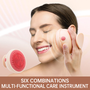 Masajeador de Cabeza y Cabello Portátil de Silicona con Funcionamiento a Batería (Rosa) - Product Image 1