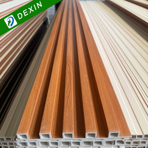 Revêtement mural intérieur de bonne qualité Décoration murale Panneaux composites en bois et plastique WPC Panneau mural cannelé <span class=keywords><strong>pour</strong></span> la décoration - Product Image 3