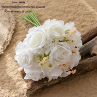 Simulierter Rosenstrauß mit mürrischen Erdbeerrosen, Blumendekoration, Hochzeitsstrauß, Rosenwand, künstliche Blumen, Heimdekoration