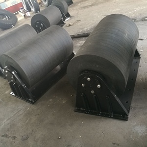 Trelleborg Dock thuyền con lăn cao su Fender bảo vệ với đường ống - Product Image 2