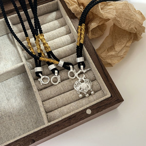 สร้อยคอเชือกถักมือเงินแท้ S925 พร้อมตัวล็อคปรับได้ สำหรับผู้หญิง สวมใส่ได้ทุกวัน ดีไซน์โดดเด่นเป็นเอกลักษณ์ - Product Image 3