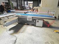 Scie à panneaux CNC de précision entièrement automatique de style MAS pour la découpe de panneaux de porte en bois