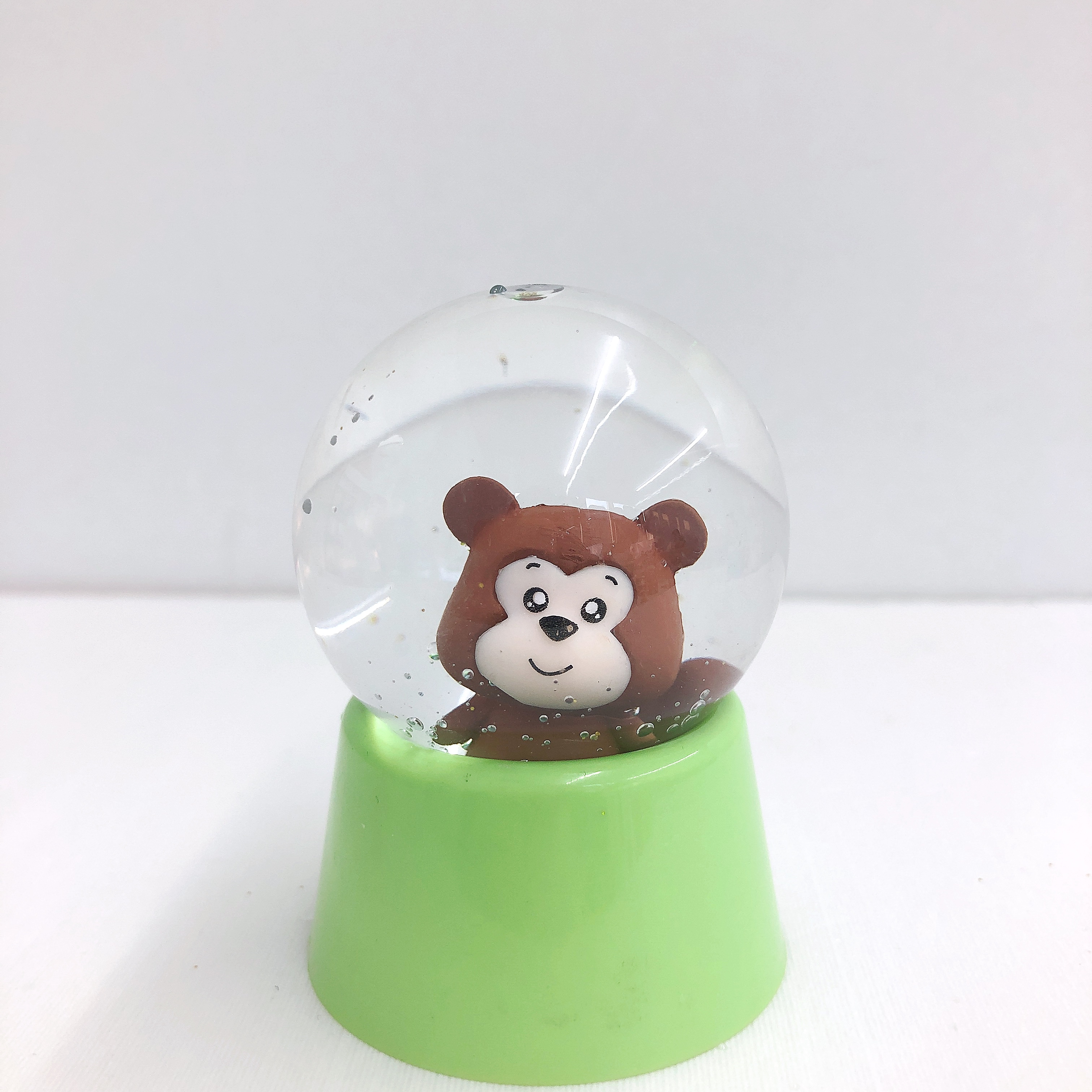 DIY hard inner figure snow globe