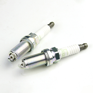 Bougies d'allumage de <span class=keywords><strong>voiture</strong></span>, vente en gros, <span class=keywords><strong>pas</strong></span> <span class=keywords><strong>cher</strong></span>, <span class=keywords><strong>pour</strong></span> Kia 5018 KH16TT 0242230602 LFR5AGP - Product Image 2