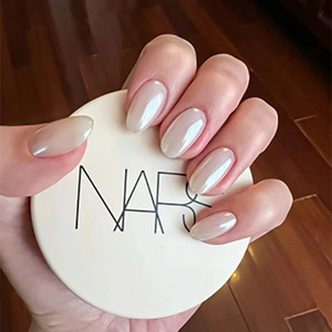 Prensa Aurora para <span class=keywords><strong>Uñas</strong></span> Postizas <span class=keywords><strong>con</strong></span> Diseño Francés Blanco, Parche Simple de Almendra para <span class=keywords><strong>Uñas</strong></span> Postizas, Cubierta Completa Ovalada, 24 Unidades - Product Image 3