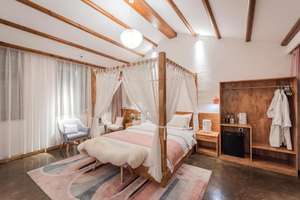 Ensemble de meubles de chambre à coucher sur mesure pour hôtel, meubles de chambre à coucher sur mesure comprenant un lit, une table de chevet, un placard, ensemble de chambre à coucher trois pièces - Product Image 2