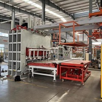 Presse hydraulique à haute efficacité pour le laminage de panneaux de particules en MDF recouverts de papier mélaminé à cycle court