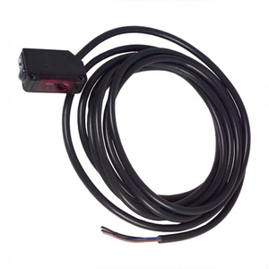 E3Z-R61 โฟโตอิเล็กทริคเซนเซอร์อุตสาหกรรมแบบใหม่และของแท้ มีสินค้าในสต็อก - Product Image 1