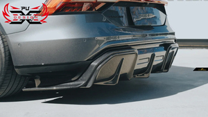 Kit Carrozzeria Stile F in Fibra di Carbonio Secca per <span class=keywords><strong>Audi</strong></span> <span class=keywords><strong>E</strong></span>-<span class=keywords><strong>TRON</strong></span> <span class=keywords><strong>GT</strong></span>: Paraurti, Labbro Anteriore, Prese d'Aria Anteriori, Minigonne Laterali, Diffusore Posteriore, Alettone - Product Image 5