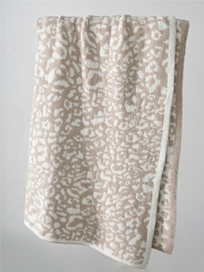Couvertures tricotées délicates en fausse fourrure pour l'hiver, couvertures chaudes en microfibre moelleuses pour adultes - Product Image 2