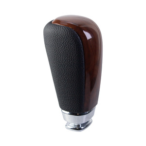 Pommeau de levier de vitesse universel pour Toyota Prado, filetage 8mm, design ergonomique en cuir - Product Image 3