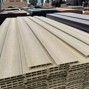 Panneau de clôture murale WPC pour maison individuelle extérieure 2026 avec <span class=keywords><strong>porte</strong></span>, treillis en bois composite plastique WPC - Product Image 2
