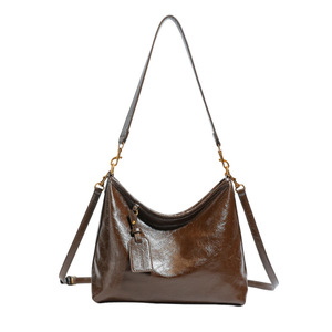 Sac bandoulière de mode transfrontalière pour femme, grande capacité, sac de banlieue haut de gamme, sac sous le bras, sac à bandoulière texture rétro - Product Image 4