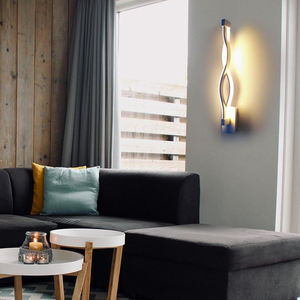 Lampe murale LED d'intérieur pour décoration de <span class=keywords><strong>maison</strong></span> moderne <span class=keywords><strong>Guirlande</strong></span> de vacances en forme d'ondes lumineuses en aluminium - Product Image 3