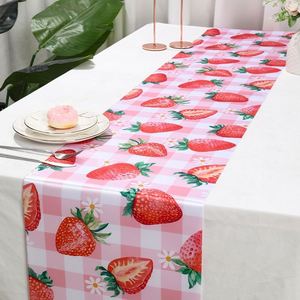 Camino de mesa de fruta fresca-Vibrante y animado Oasis tropical Patrón de fruta Camino de mesa Tributo Satén Suministros de decoración para fiestas - Product Image 1