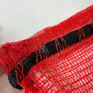 Bolsas de Malla de HDPE Rojo Carmesí, Duraderas y de Alta Calidad con Bolsillo para Uso Agrícola, Moldeadas por Soplado y Corte - Product Image 1