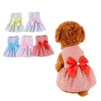 Robe élégante pour animaux de compagnie en gingham rouge avec nœud perlé exquis, vêtements classiques à carreaux pour chiens, vêtements d'été doux et respirants pour chiots
