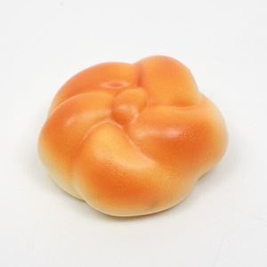Jouet anti-stress ultra-doux le plus vendu, simulation de pain moussant à rebond lent, jouet à presser parfumé à la brioche vapeur - Product Image 6