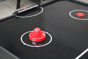 Tables <span class=keywords><strong>de</strong></span> jeu Air Hockey Plusieurs Styles Offres Spéciales d'usine Ensembles <span class=keywords><strong>de</strong></span> jeu d'arcade d'intérieur avec système <span class=keywords><strong>de</strong></span> pointage électronique Salle <span class=keywords><strong>de</strong></span> jeu familiale - Product Image 4