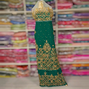 Foulard africain en dentelle George vert émeraude perlé avec broderie dorée |   Coiffe de mariée de luxe (couleur personnalisable) - Product Image 1