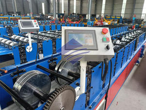 Macchina Portatile per la Formatura di Grondaie, Macchina per la Produzione di Grondaie Senza Giunture in Vendita - Product Image 4