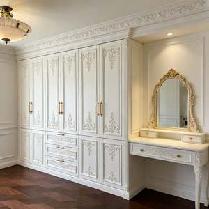 Armoire intégrée de luxe Balom avec étagères et espace de suspension, tiroirs doublés de velours, dressing spacieux pour le rangement des vêtements dans la chambre - Product Image 4