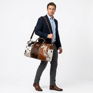 Bolsa de Viaje Ovalada de Cuero Vacuno para Hombre, Color Marrón y Blanco, con Correa para el Hombro, Cierre de Cremallera, Capacidad de 20-36L - Product Image 1