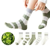 Chaussettes mi-mollet pour femmes, style décontracté à motifs de dessins animés, tons verts frais, respirantes, texture jacquard