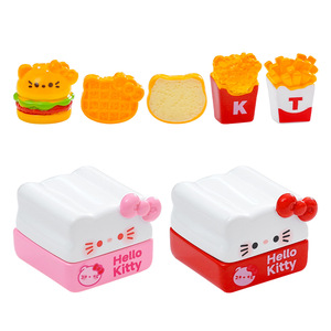 กล่องอาหารกลางวันลายเฮลโลคิตตี้น่ารักเหมือนจริง พร้อมของตกแต่ง DIY และอุปกรณ์เสริม ของประดับตกแต่งโต๊ะทำงานขนาดเล็ก - Product Image 5