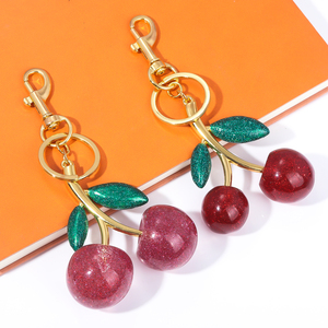 Phong Cách Mới Thời Trang Ngon Màu Đỏ Cherry Keychain Mù<span class=keywords><strong>a</strong></span> Hè Trái Cây Anh Đào Mặt Dây Chuyền Keyring Cho Phụ Nữ Túi Phụ Kiện Quà Tặng - Product Image 3