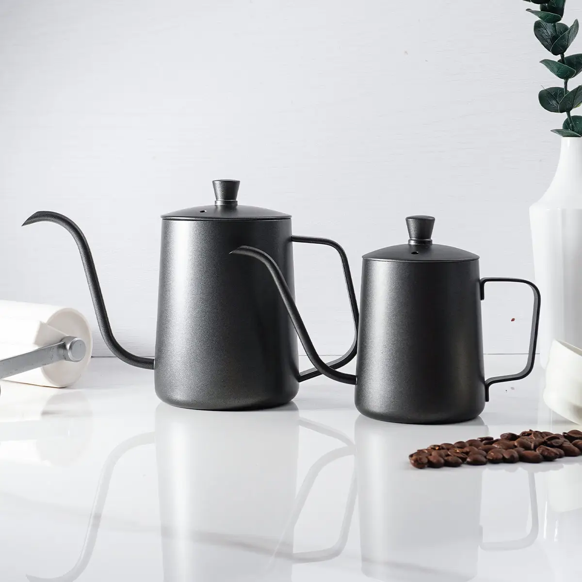 Vaso de café preto com tampa de aço inoxidável, pote manual de gotejamento com tampa, bico longo, para viagem, hotel