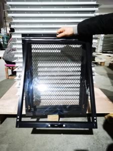 MINGLEI Fenêtre de poulailler encastrée Ventilation inclinée en aluminium pour abri pour animaux Fenêtres pour poulailler - Product Image 5