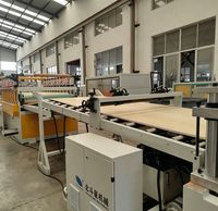 Machine de fabrication de panneaux muraux en mousse PVC à économie d'énergie 400-500 kg/h pour la décoration intérieure et les meubles
